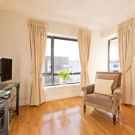 Luxury In D1 דבלין